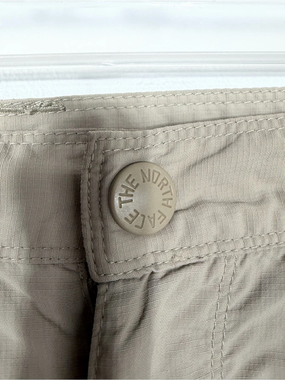 The North Face Mens Large Khaki Cargo Hiking Shorts Ripstop Nylon Outdoor Travel